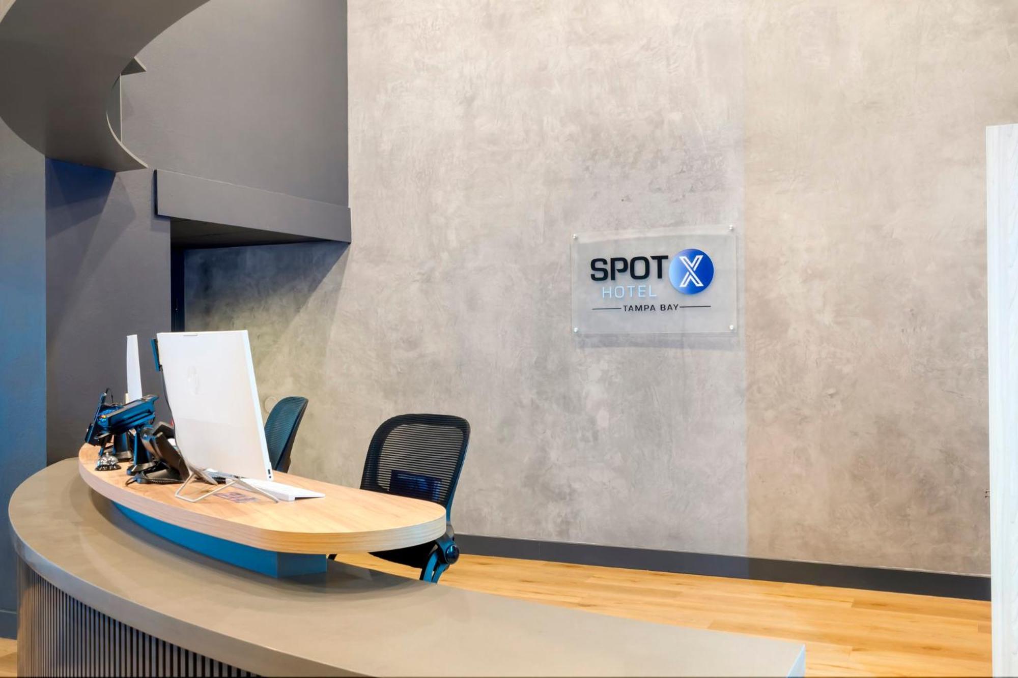 Spot X Hotel Tampa - Wesley Chapel By The Red Collection Zewnętrze zdjęcie